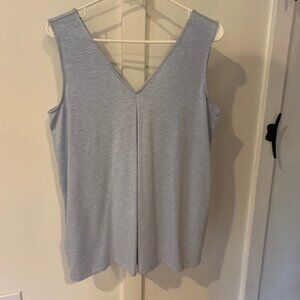 Tommy Bahama Breezy V-Neck Tencel Tank size S NWT